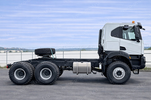 Седельный тягач IVECO T-WAY AT480T43W H (6x6)